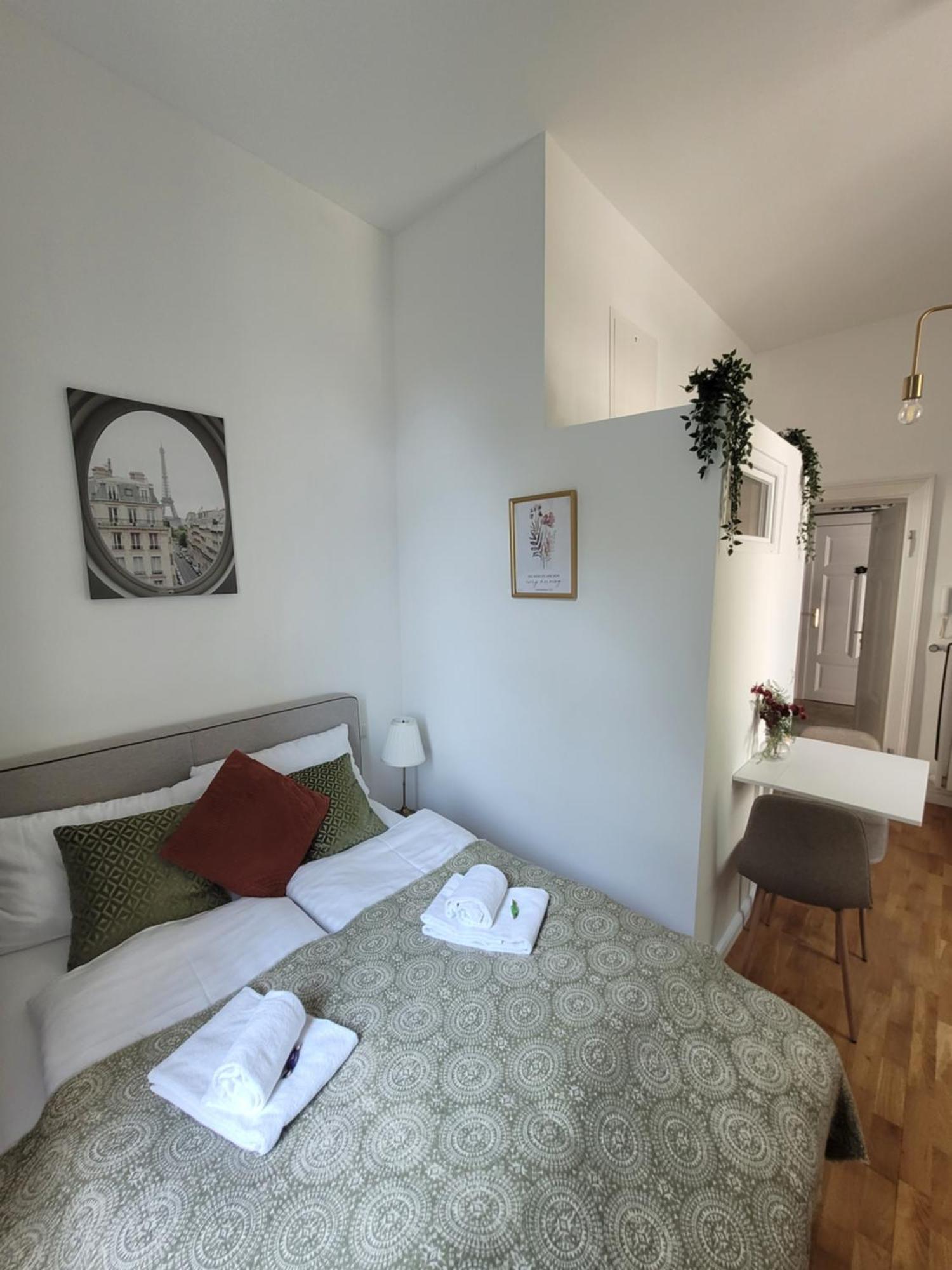 Stay Studio 1 Zentral Balkon Parkplatz Bad Pyrmont Exterior photo